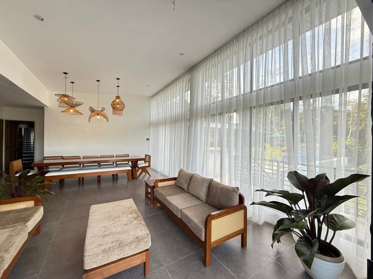 Casa Vida Living & Dining 2